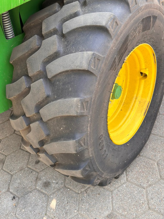 John Deere V461R - 베일 포장기 : 사진 3 John Deere V461R - 베일 포장기 : 사진 3