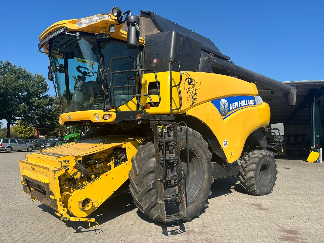 New Holland CR 9080 - 목초수확기 : 사진 2 New Holland CR 9080 - 목초수확기 : 사진 2
