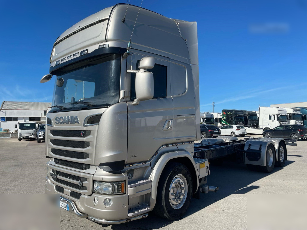 SCANIA R580 - 캡 새시 트럭 : 사진 1 SCANIA R580 - 캡 새시 트럭 : 사진 1