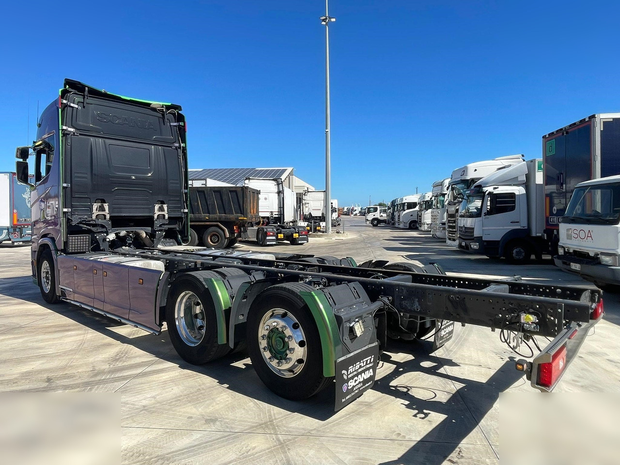 SCANIA S520 - 캡 새시 트럭 : 사진 3 SCANIA S520 - 캡 새시 트럭 : 사진 3