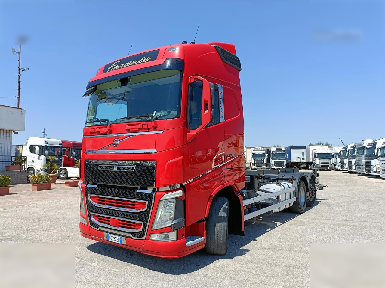 VOLVO FH500 - 컨테이너 운반 장치/ 스와프 보디 트럭 : 사진 2 VOLVO FH500 - 컨테이너 운반 장치/ 스와프 보디 트럭 : 사진 2