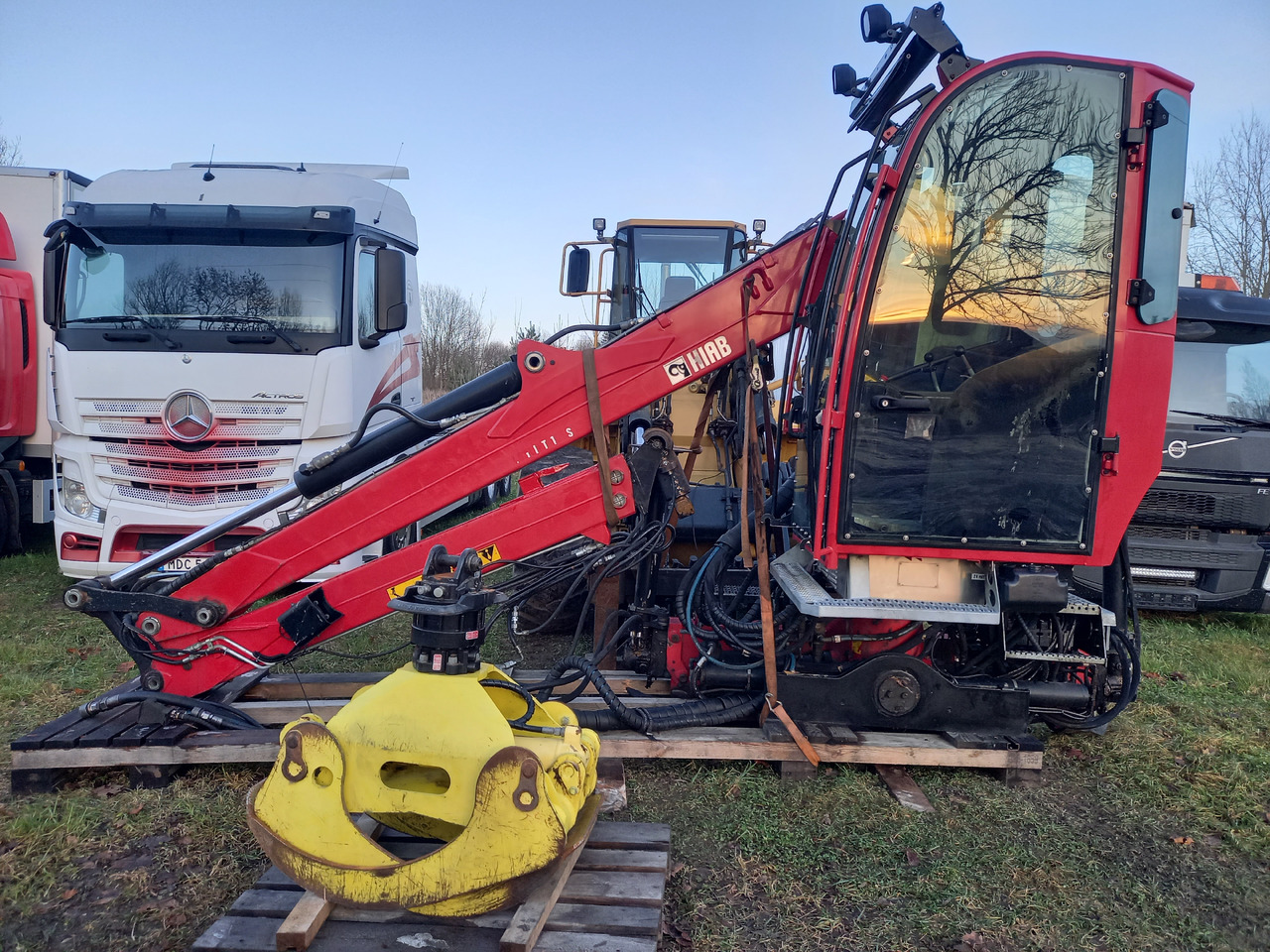 Loglift 105 S LIKE NEW - 목재 트럭 : 사진 1 Loglift 105 S LIKE NEW - 목재 트럭 : 사진 1