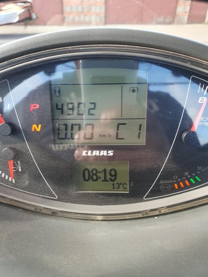 장궤형 트랙터 CLAAS Axion 810 : 사진 6