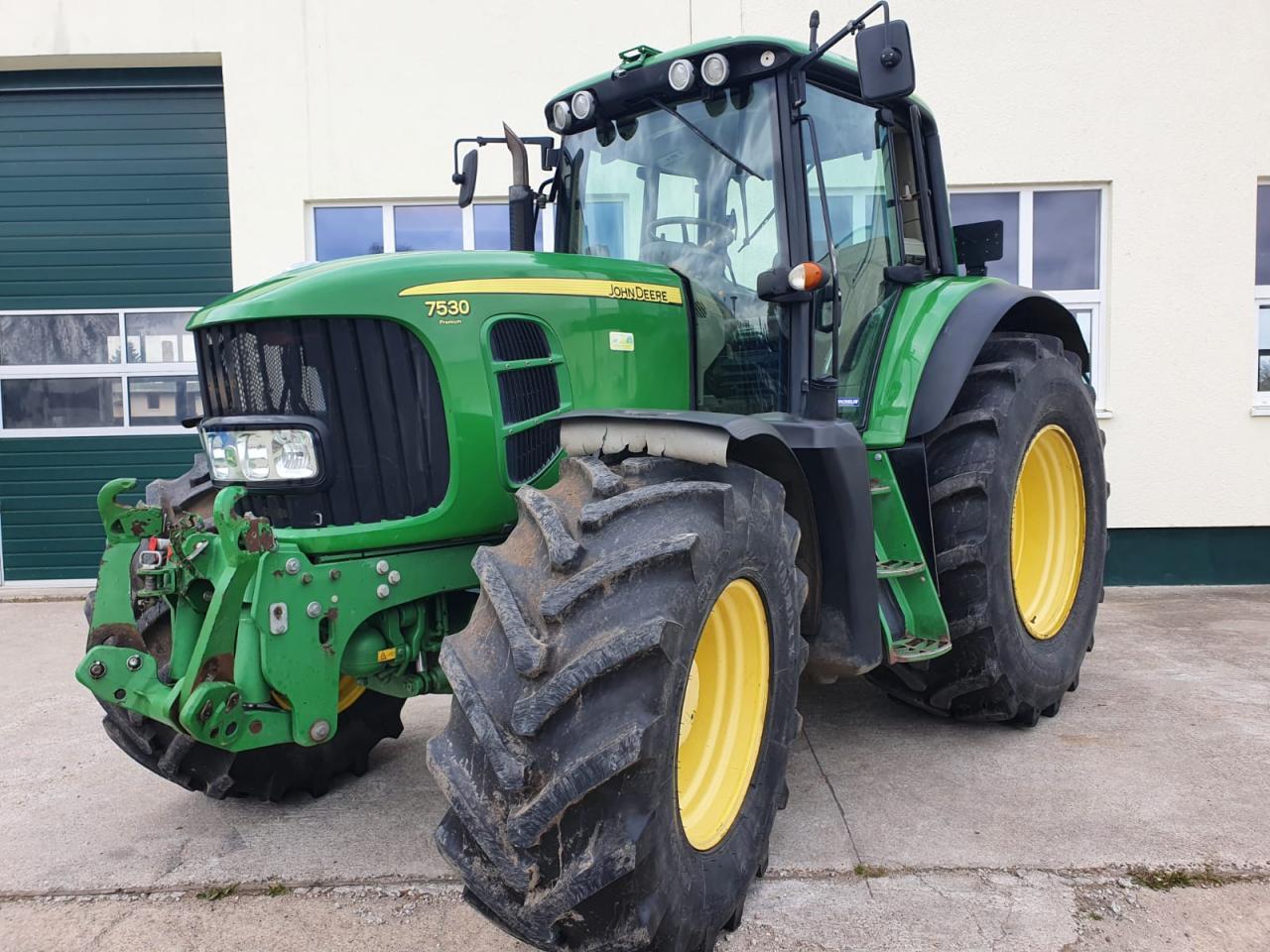 John Deere 7530 Premium - 장궤형 트랙터 : 사진 1 John Deere 7530 Premium - 장궤형 트랙터 : 사진 1