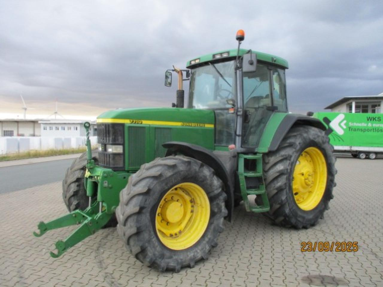 John Deere 7710 TLS Krichgang - 장궤형 트랙터 : 사진 1 John Deere 7710 TLS Krichgang - 장궤형 트랙터 : 사진 1