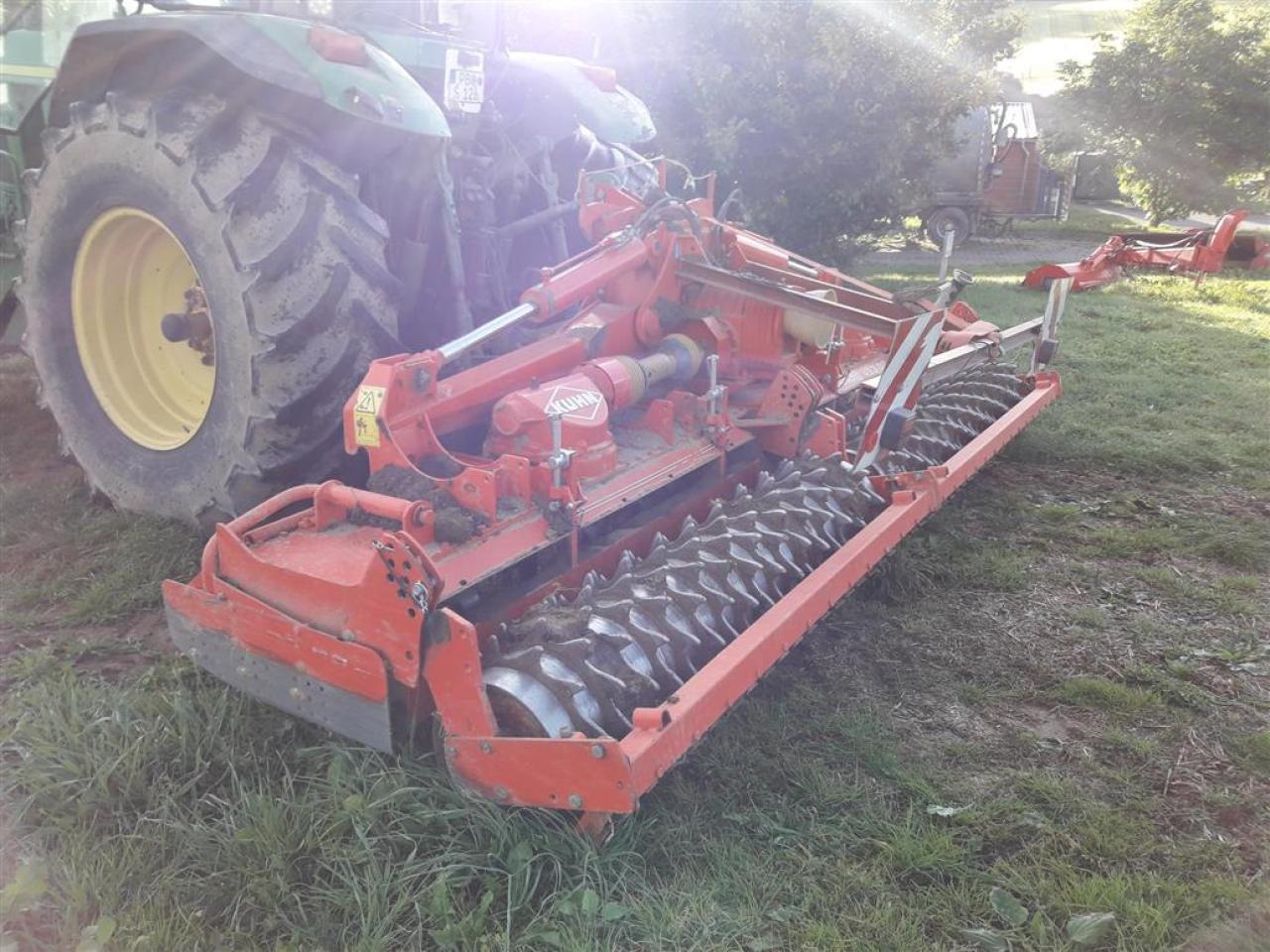 Kuhn HRB453DR - 컬티베이터 : 사진 3 Kuhn HRB453DR - 컬티베이터 : 사진 3