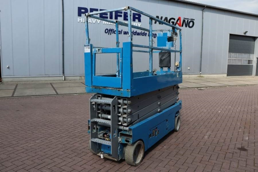 Genie GS2632 Electric, 10m Working Height, Non Marking T - 시저 리프트 : 사진 3 Genie GS2632 Electric, 10m Working Height, Non Marking T - 시저 리프트 : 사진 3
