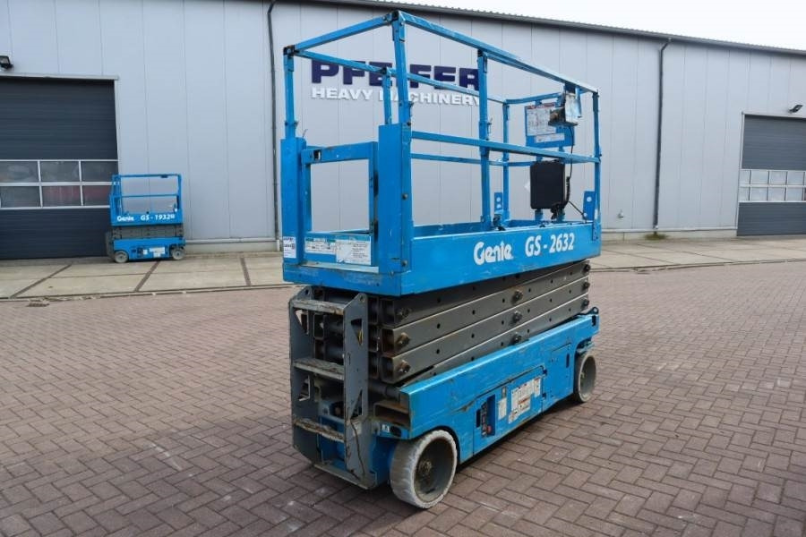 Genie GS2632 Electric, Working Height 10m, 227kg Capacit - 시저 리프트 : 사진 2 Genie GS2632 Electric, Working Height 10m, 227kg Capacit - 시저 리프트 : 사진 2