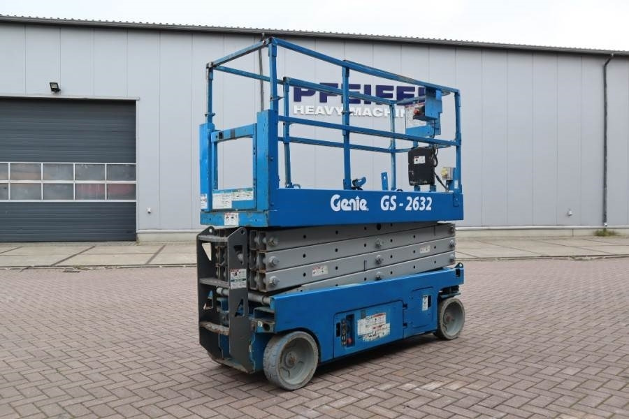 Genie GS2632 Electric, Working Height 10m, 227kg Capacit - 시저 리프트 : 사진 3 Genie GS2632 Electric, Working Height 10m, 227kg Capacit - 시저 리프트 : 사진 3