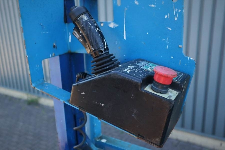 시저 리프트 Genie GS4069DC Electric, 14m Working Height, 363kg Capac : 사진 5 시저 리프트 Genie GS4069DC Electric, 14m Working Height, 363kg Capac : 사진 5