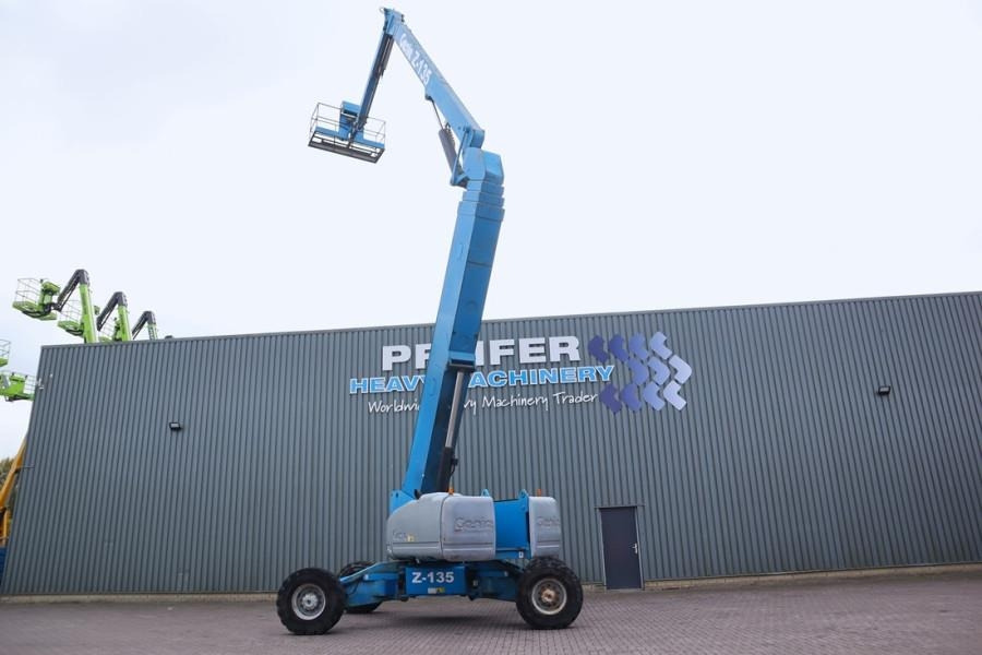 Genie Z135/70 Diesel, 4x4x4 Drive, 43m Lifting Height, 2 - 관절 붐 : 사진 2 Genie Z135/70 Diesel, 4x4x4 Drive, 43m Lifting Height, 2 - 관절 붐 : 사진 2