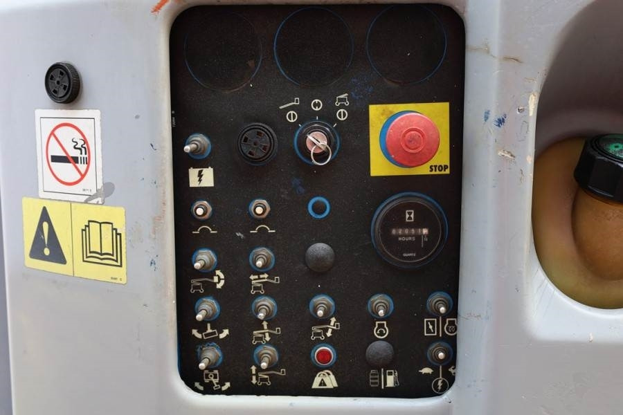 Genie Z34/22 Diesel, 4x4 Drive, 12.6m Working Height, 6. - 관절 붐 : 사진 4 Genie Z34/22 Diesel, 4x4 Drive, 12.6m Working Height, 6. - 관절 붐 : 사진 4