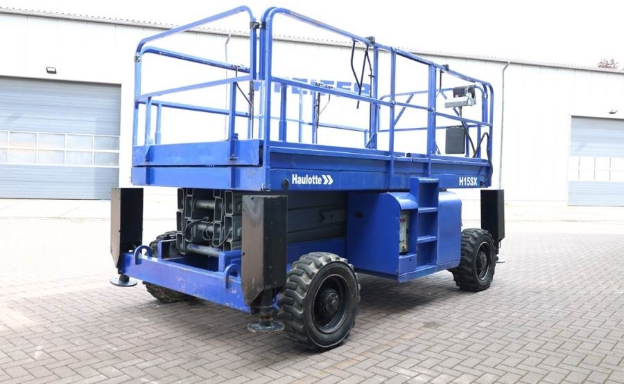 Haulotte H12SX Diesel, 4x4 Drive, 12m Working Height, 700kg - 시저 리프트 : 사진 2 Haulotte H12SX Diesel, 4x4 Drive, 12m Working Height, 700kg - 시저 리프트 : 사진 2