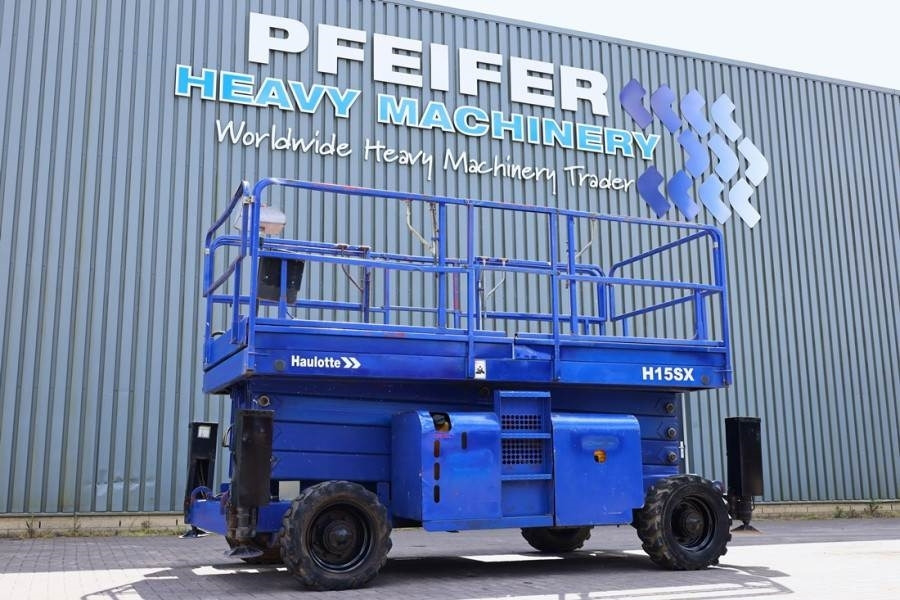 Haulotte H15SX Diesel, 4x4 Drive 15 Working Height, 500kg C - 시저 리프트 : 사진 1 Haulotte H15SX Diesel, 4x4 Drive 15 Working Height, 500kg C - 시저 리프트 : 사진 1