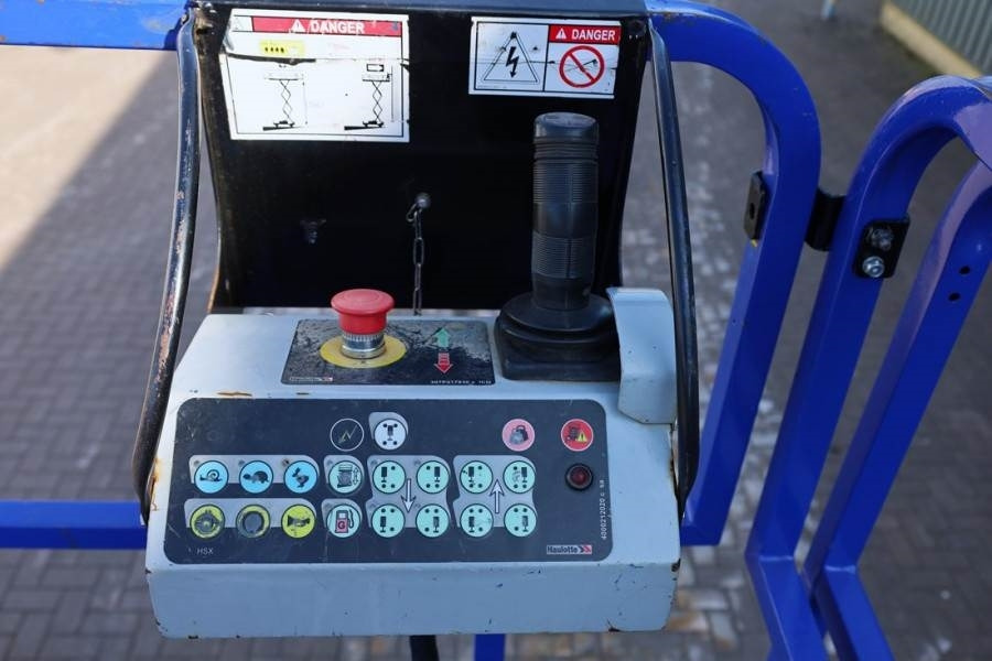 Haulotte H15SXL Diesel, 4x4 Drive, 15m Working Height, 500k - 시저 리프트 : 사진 4 Haulotte H15SXL Diesel, 4x4 Drive, 15m Working Height, 500k - 시저 리프트 : 사진 4