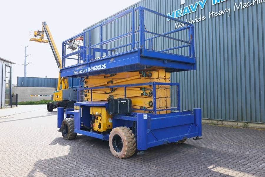 Holland Lift Combistar B-195DXL25-4WD Diesel, 4x4 Drive, 21.5m - 시저 리프트 : 사진 5 Holland Lift Combistar B-195DXL25-4WD Diesel, 4x4 Drive, 21.5m - 시저 리프트 : 사진 5