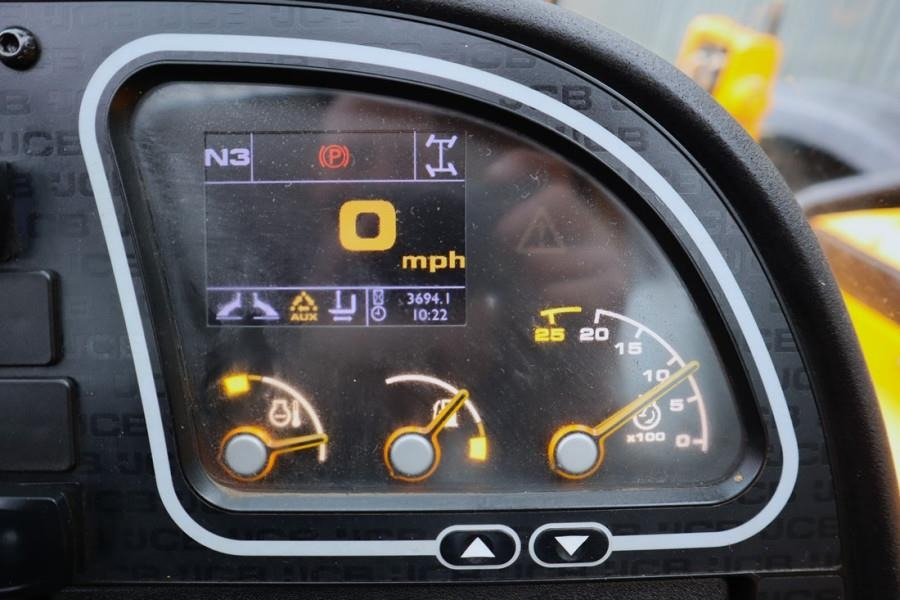 JCB 540-140 HI VIZ Diesel Stage V, 4x4x4 Drive, 13.8m - 텔레스코픽 핸들러 : 사진 5 JCB 540-140 HI VIZ Diesel Stage V, 4x4x4 Drive, 13.8m - 텔레스코픽 핸들러 : 사진 5