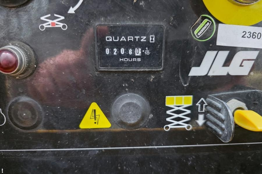 JLG 4069LE Electric, 14.2m Working Height, 360kg Capac - 시저 리프트 : 사진 5 JLG 4069LE Electric, 14.2m Working Height, 360kg Capac - 시저 리프트 : 사진 5