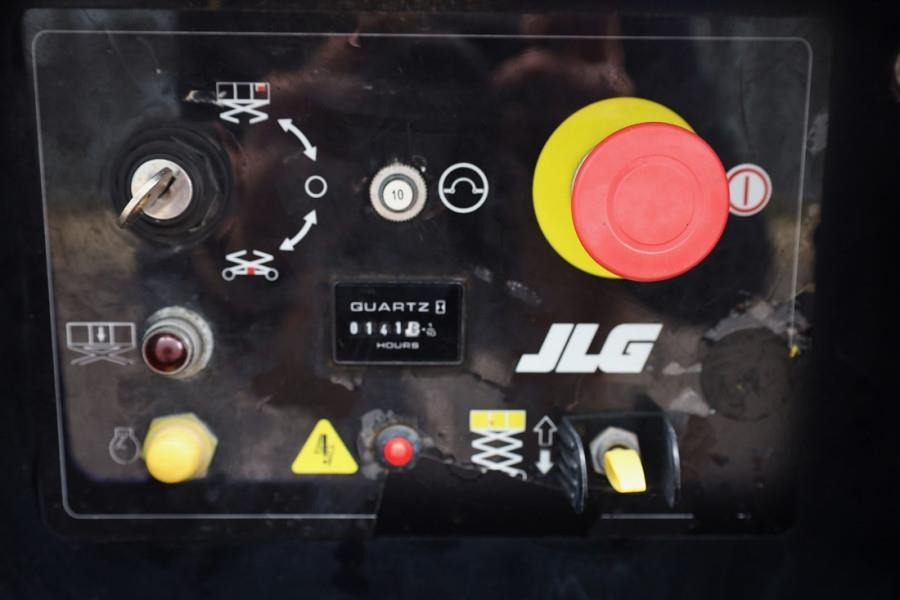 JLG M3369 Hybrid, 12m Working Height, 450kg Capacity, - 시저 리프트 : 사진 5 JLG M3369 Hybrid, 12m Working Height, 450kg Capacity, - 시저 리프트 : 사진 5