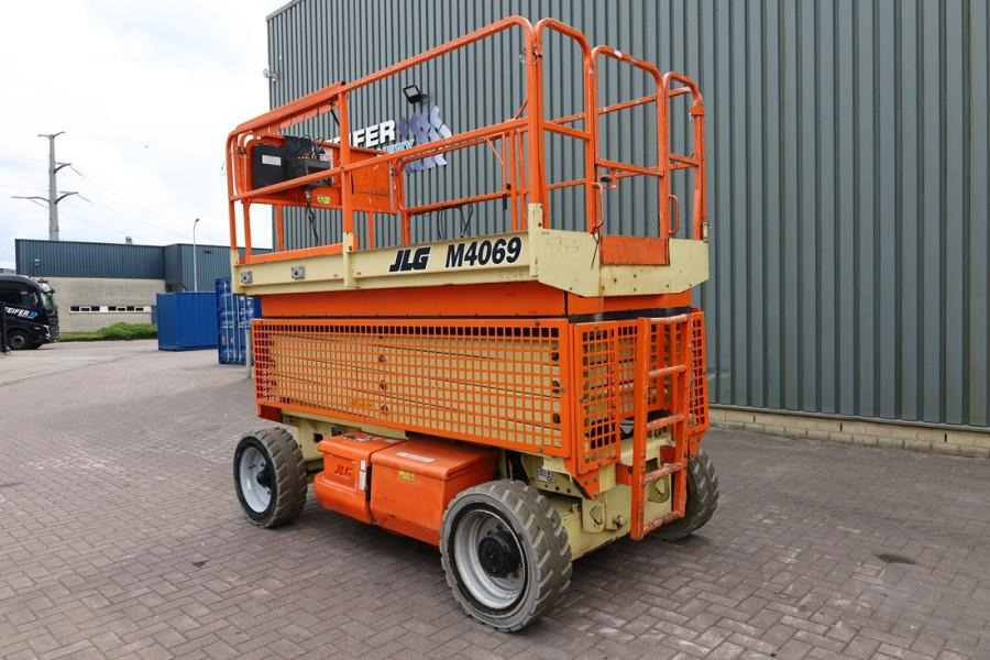 시저 리프트 JLG M4069 Hybrid, 14.2m Working Height, 360kg Capacity : 사진 8
