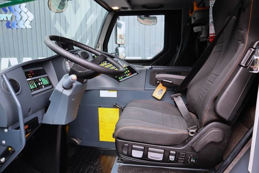 Liebherr LTM1050-3.1 6x6x6 Drive, VarioBase, 50t Capacity, - 전천후 지형 크레인 : 사진 4 Liebherr LTM1050-3.1 6x6x6 Drive, VarioBase, 50t Capacity, - 전천후 지형 크레인 : 사진 4