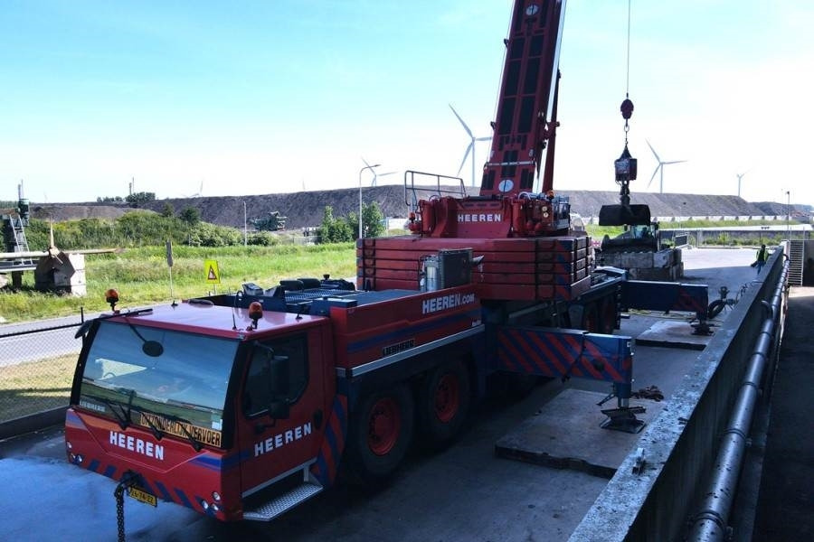 Liebherr LTM1300-6.2 Dutch Registration, 12x8, 300t Capacit - 전천후 지형 크레인 : 사진 2 Liebherr LTM1300-6.2 Dutch Registration, 12x8, 300t Capacit - 전천후 지형 크레인 : 사진 2