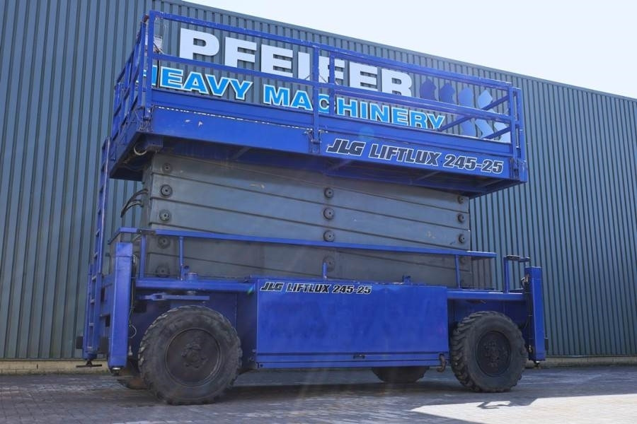 Liftlux SL245-25D 4WD Diesel, 4x4 Drive, 26.5m Working Hei  - 시저 리프트 : 사진 1 Liftlux SL245-25D 4WD Diesel, 4x4 Drive, 26.5m Working Hei  - 시저 리프트 : 사진 1