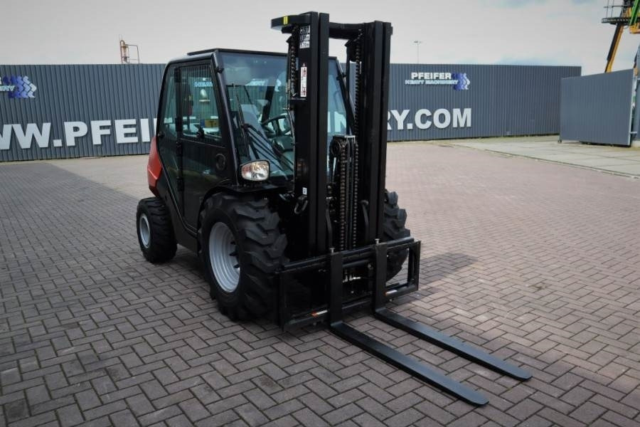Manitou MC25-4 Valid Inspection, *Guarantee, Diesel, 4x4 D - 지형 지게차 : 사진 2 Manitou MC25-4 Valid Inspection, *Guarantee, Diesel, 4x4 D - 지형 지게차 : 사진 2