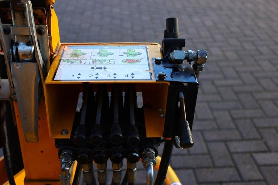 Niftylift 120TE Electric, 12.2m Working Height, 6.1m Reach, - 견인식 붐 리프트 : 사진 5 Niftylift 120TE Electric, 12.2m Working Height, 6.1m Reach, - 견인식 붐 리프트 : 사진 5