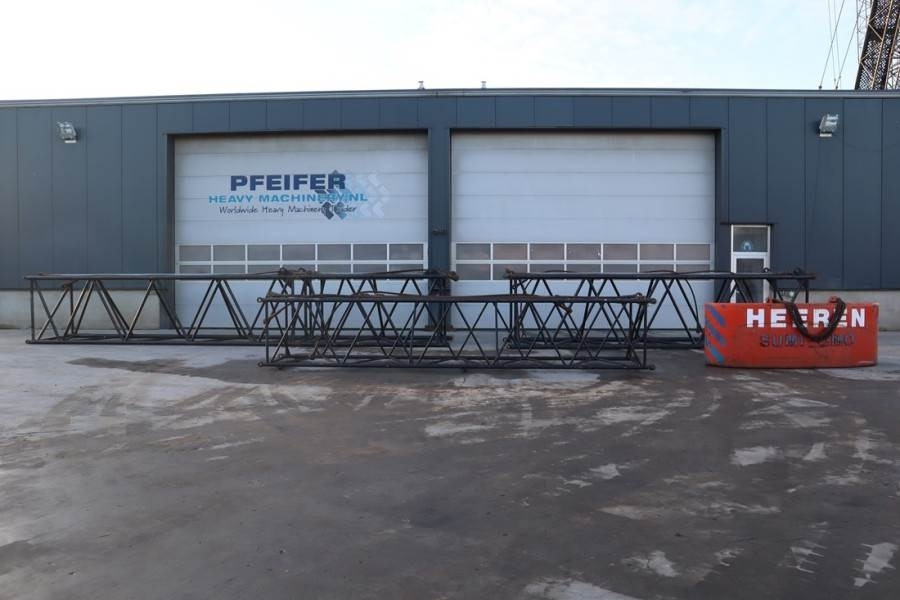 Sumitomo SC700-II 70t Capacity, 43m Boom, 31m Movable Jib, - 크롤러 크레인 : 사진 2 Sumitomo SC700-II 70t Capacity, 43m Boom, 31m Movable Jib, - 크롤러 크레인 : 사진 2