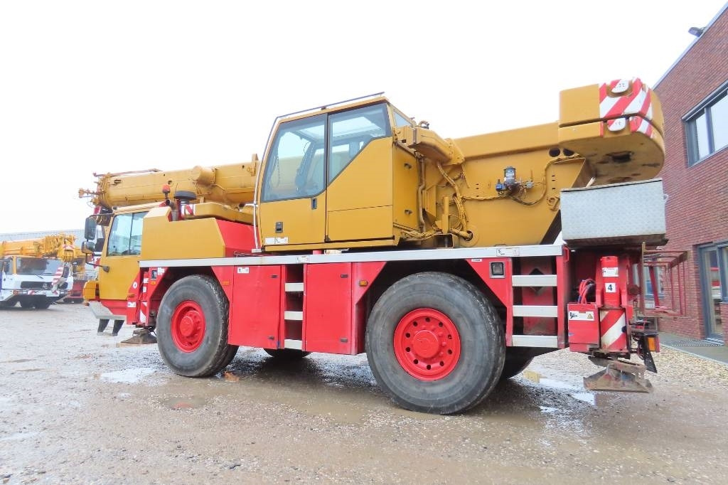 Liebherr LTM 1030-2.1 - 전천후 지형 크레인 : 사진 4 Liebherr LTM 1030-2.1 - 전천후 지형 크레인 : 사진 4