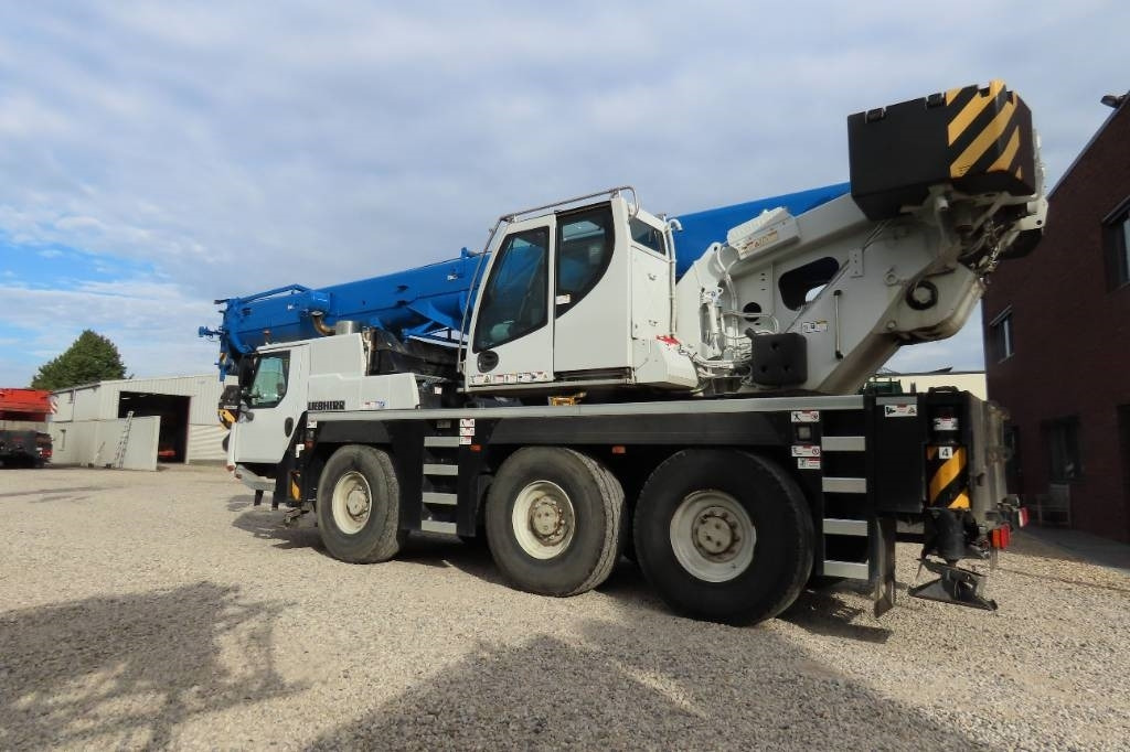 Liebherr LTM 1050-3.1 - 전천후 지형 크레인 : 사진 4 Liebherr LTM 1050-3.1 - 전천후 지형 크레인 : 사진 4