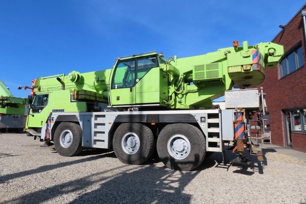 Liebherr LTM 1055-3.2 - 전천후 지형 크레인 : 사진 4 Liebherr LTM 1055-3.2 - 전천후 지형 크레인 : 사진 4