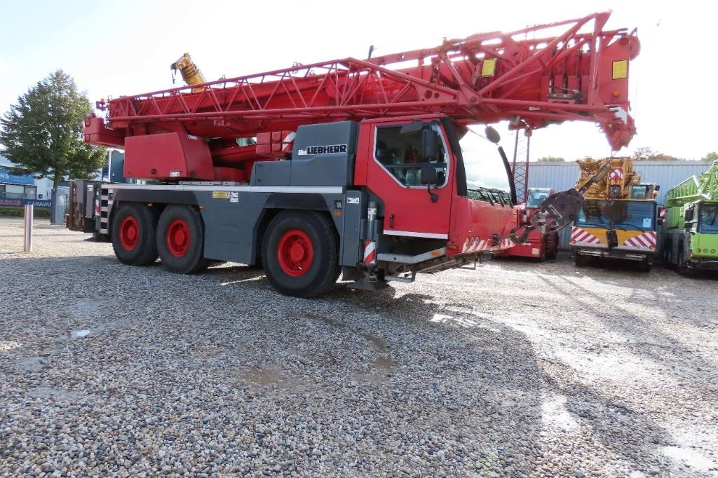 Liebherr LTM 1055-3.2 - 전천후 지형 크레인 : 사진 2 Liebherr LTM 1055-3.2 - 전천후 지형 크레인 : 사진 2