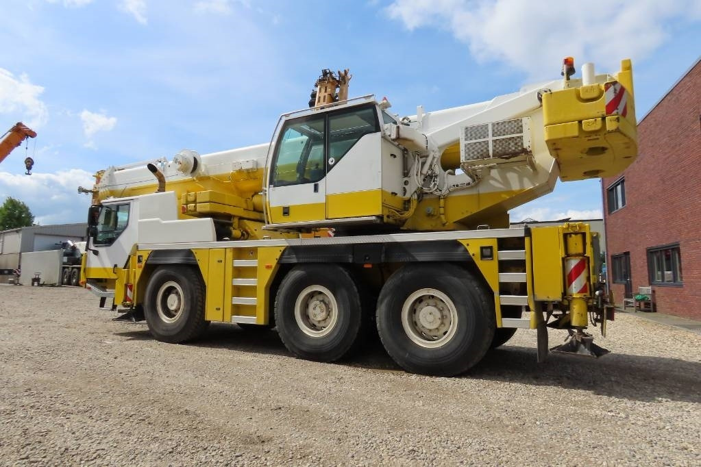 Liebherr LTM 1055-3.2 - 전천후 지형 크레인 : 사진 4 Liebherr LTM 1055-3.2 - 전천후 지형 크레인 : 사진 4