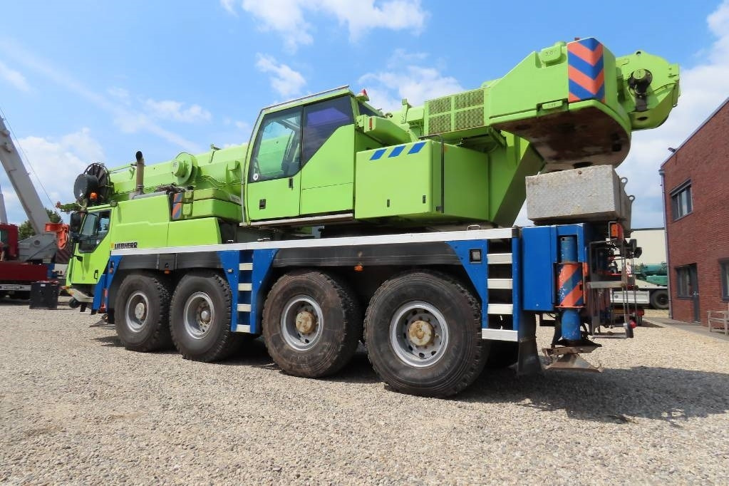 Liebherr LTM 1070-4.1 - 전천후 지형 크레인 : 사진 4 Liebherr LTM 1070-4.1 - 전천후 지형 크레인 : 사진 4