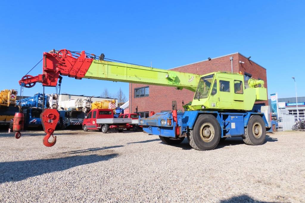 Tadano TR 250 E - 모바일 크레인 : 사진 1 Tadano TR 250 E - 모바일 크레인 : 사진 1