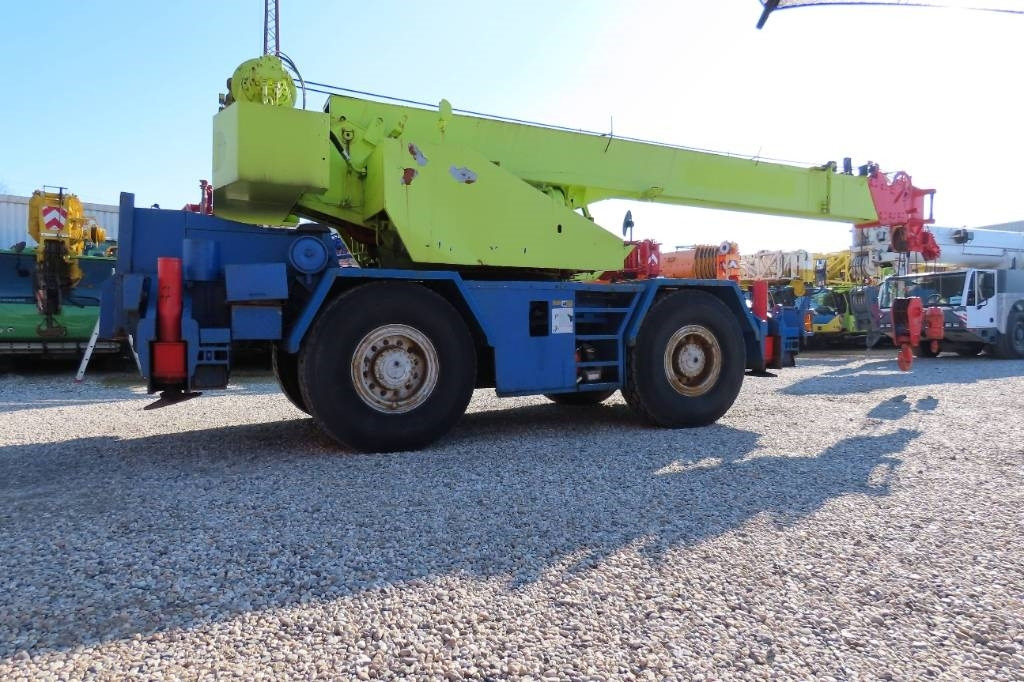 Tadano TR 250 E - 모바일 크레인 : 사진 4 Tadano TR 250 E - 모바일 크레인 : 사진 4