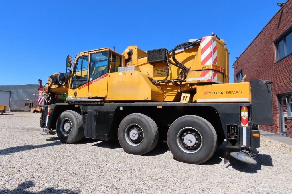 Terex Demag AC 40-1 City - 전천후 지형 크레인 : 사진 4 Terex Demag AC 40-1 City - 전천후 지형 크레인 : 사진 4