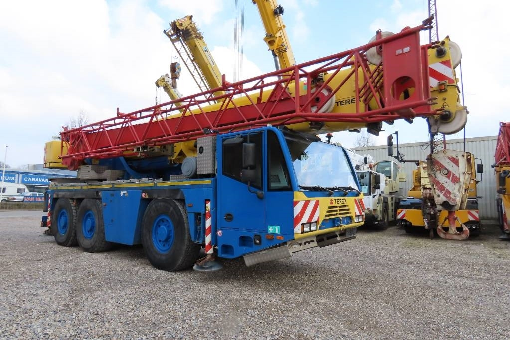 Terex Demag AC 50-1 - 전천후 지형 크레인 : 사진 2 Terex Demag AC 50-1 - 전천후 지형 크레인 : 사진 2