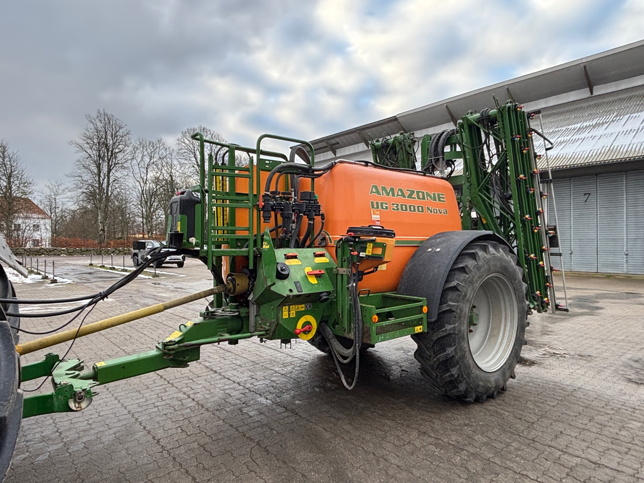 Amazone UG 3000 Nova - 견인 스프레이 : 사진 1 Amazone UG 3000 Nova - 견인 스프레이 : 사진 1
