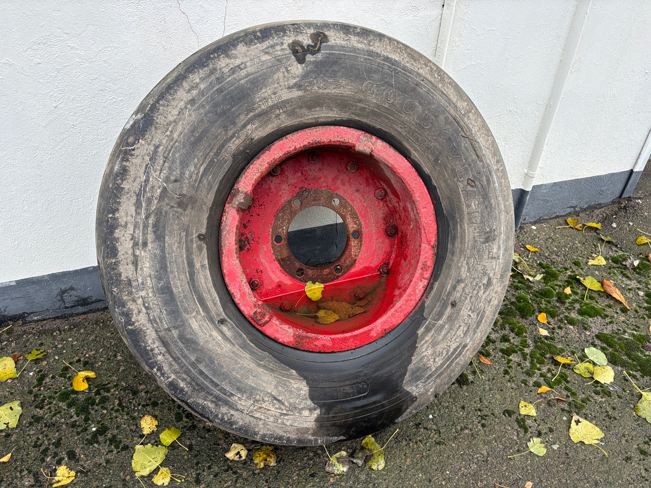 Goodyear 44x16 - 타이어 농업용 기계 용 : 사진 1 Goodyear 44x16 - 타이어 농업용 기계 용 : 사진 1