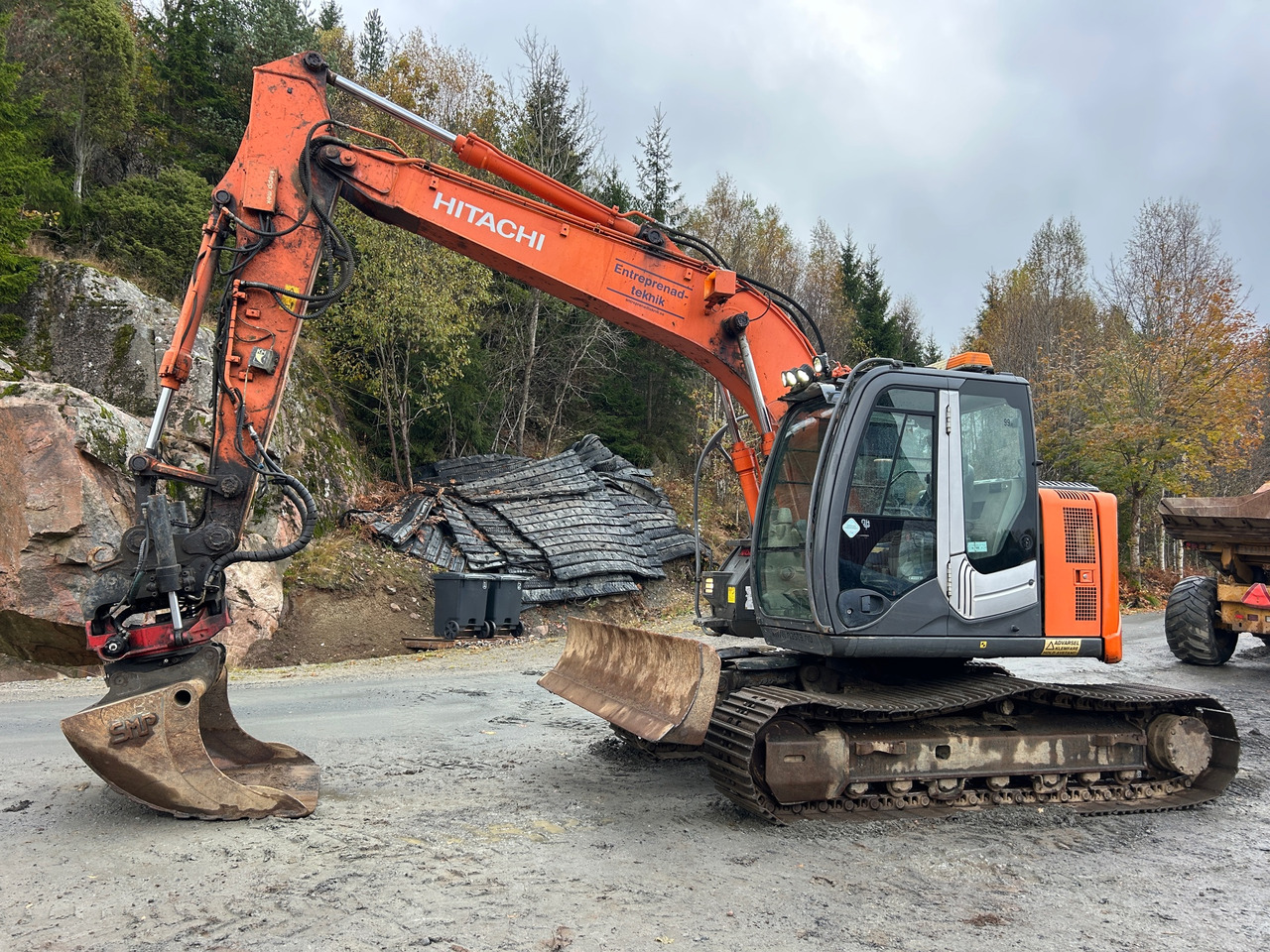 Hitachi Zaxis 135 US - 굴착기 : 사진 1 Hitachi Zaxis 135 US - 굴착기 : 사진 1