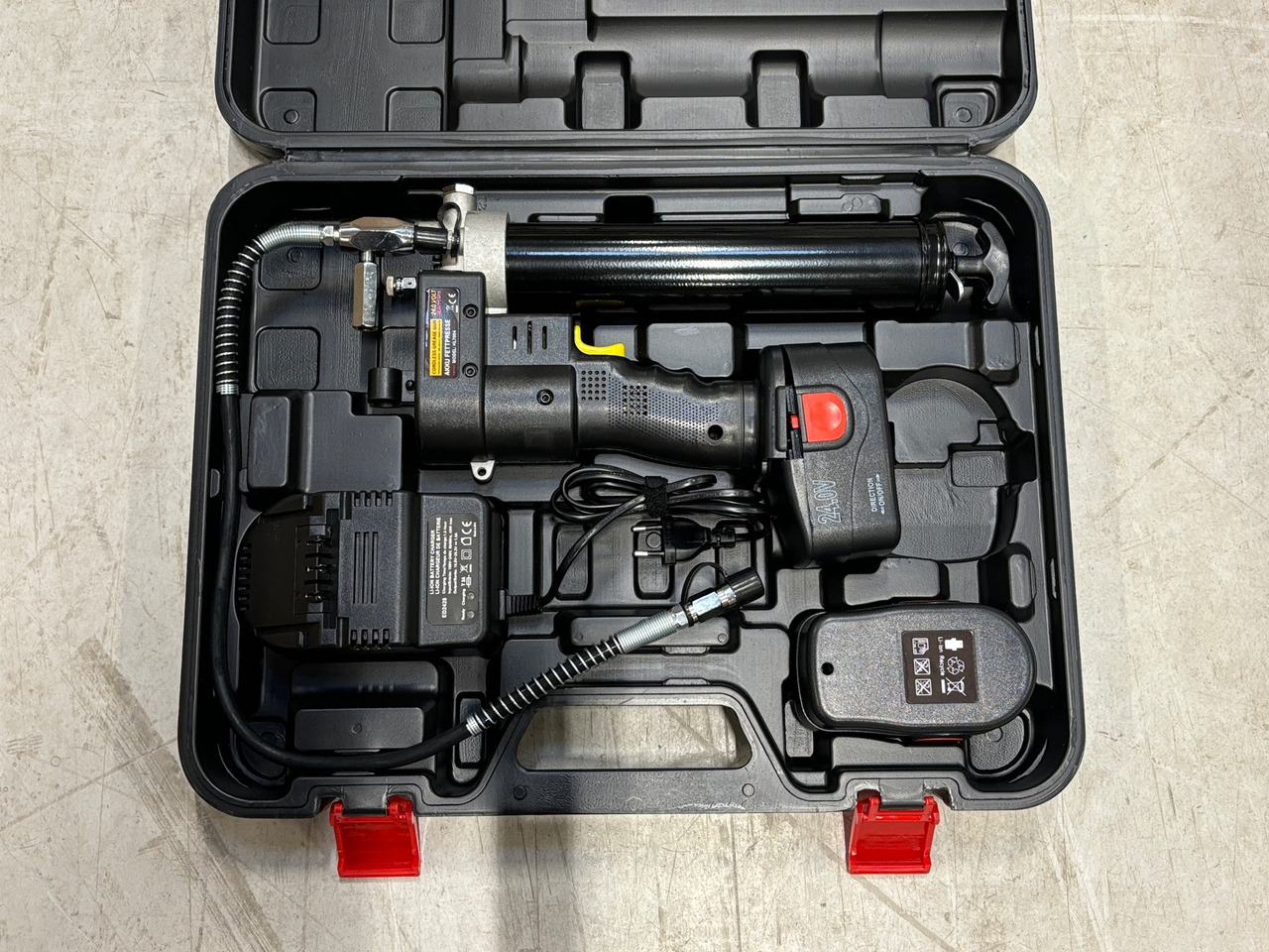 Hüttenberg - 건설장비 : 사진 1 Hüttenberg - 건설장비 : 사진 1