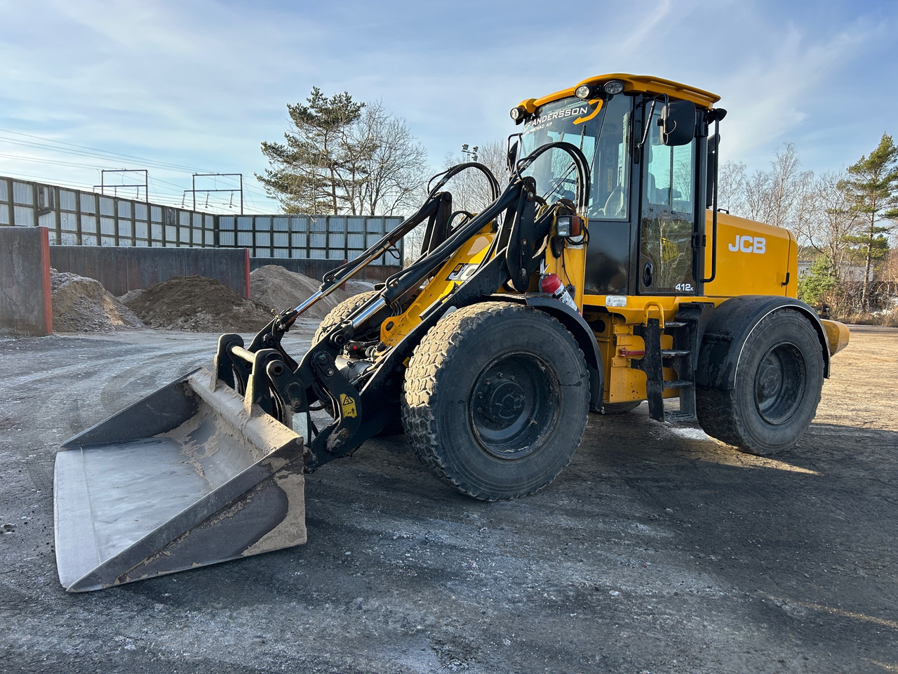 JCB 412K - 휠 로더 : 사진 1 JCB 412K - 휠 로더 : 사진 1