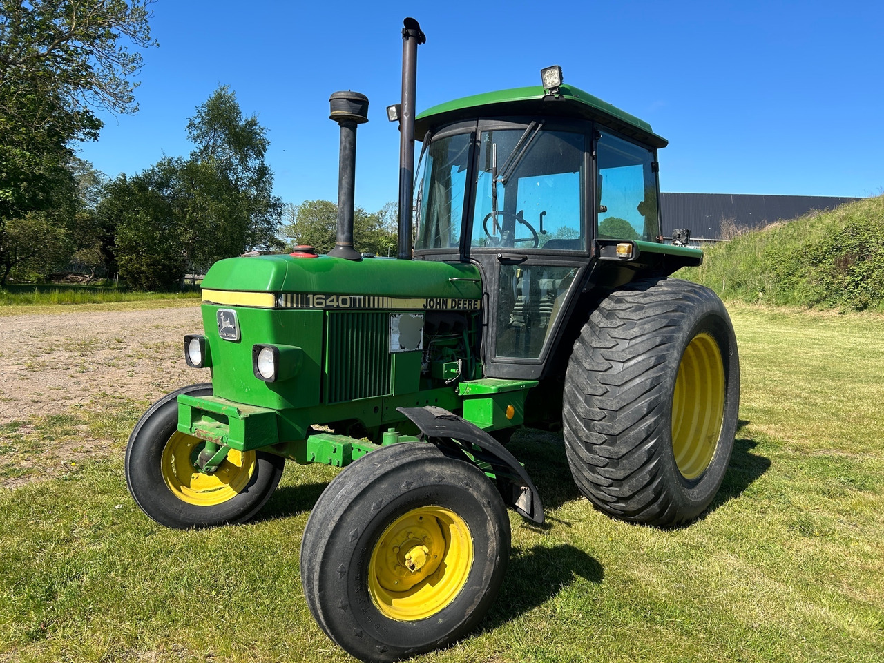 John Deere 1640 - 장궤형 트랙터 : 사진 1 John Deere 1640 - 장궤형 트랙터 : 사진 1