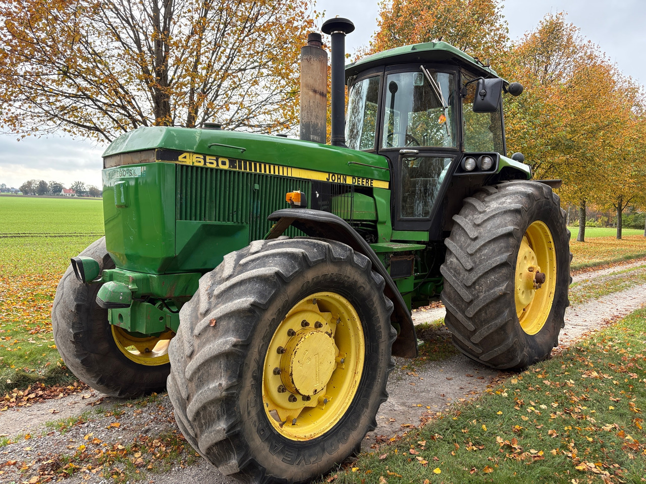 John Deere 4650 - 장궤형 트랙터 : 사진 1 John Deere 4650 - 장궤형 트랙터 : 사진 1