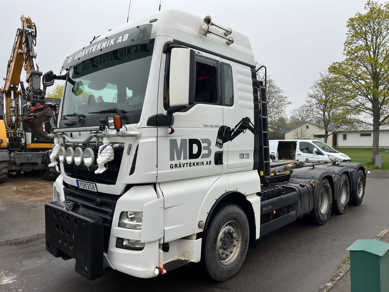 MAN TGX 35.500 8X4- 4 BL - 후크 리프트 트럭 : 사진 1 MAN TGX 35.500 8X4- 4 BL - 후크 리프트 트럭 : 사진 1
