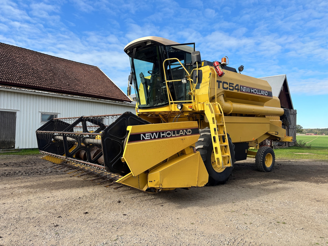 New Holland TC54 - 목초수확기 : 사진 1 New Holland TC54 - 목초수확기 : 사진 1