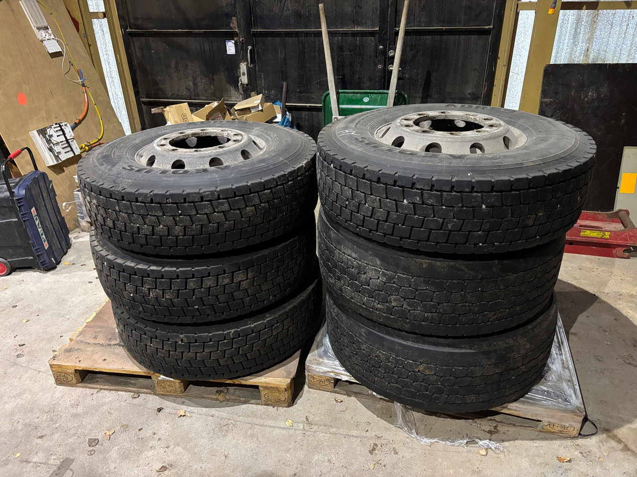 Scania - 타이어 트럭 용 : 사진 1 Scania - 타이어 트럭 용 : 사진 1